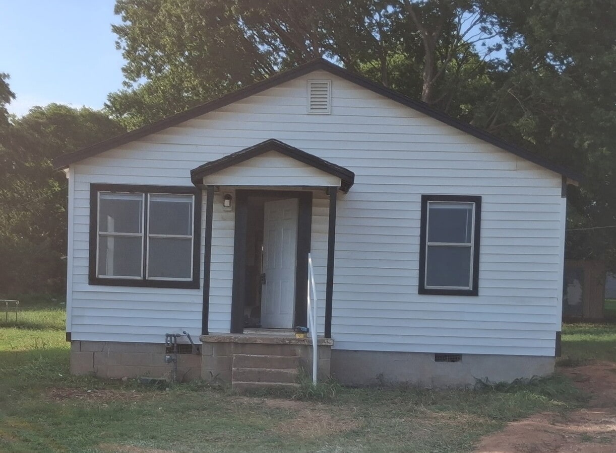 Photo - 616 W Oklahoma Ave