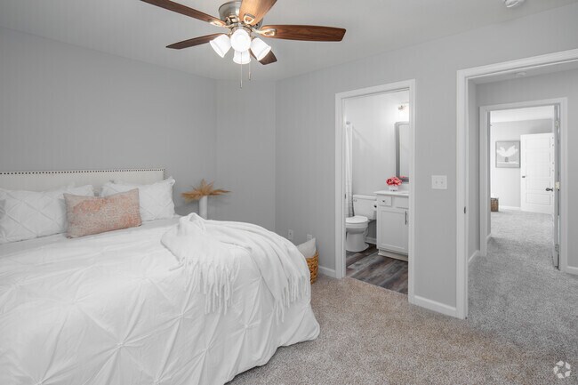 2BR, 2.5BA - Townhomes - 1,200SF - Bedroom