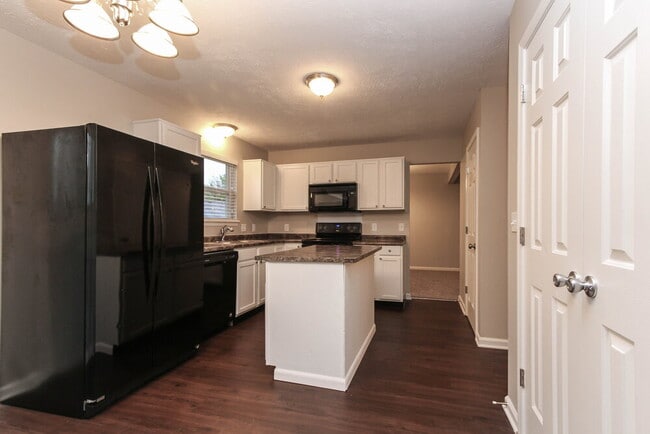 Photo - 4529 Woodland Ct