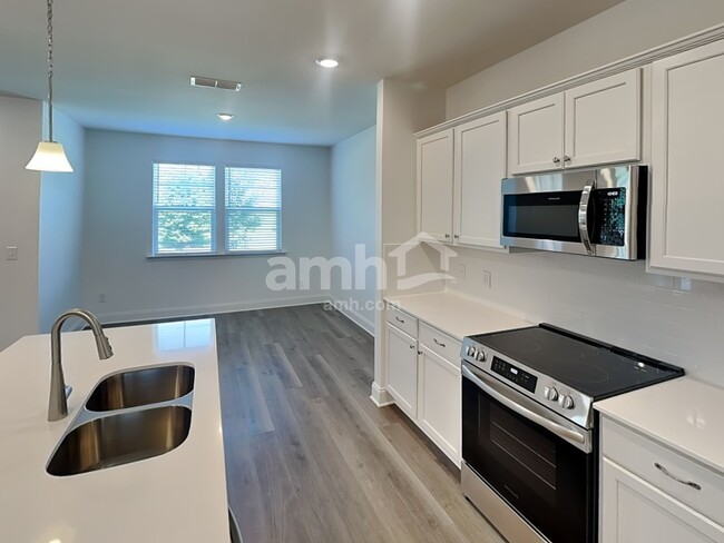 204 Argea Dr