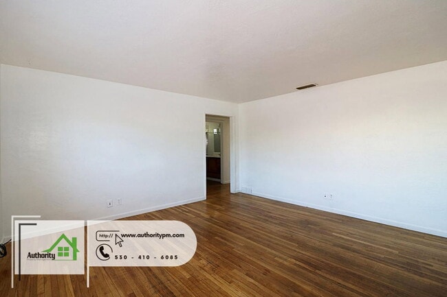 715 Leila Ave
