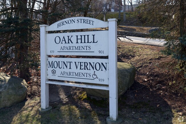 Photo - Oak Hill Apartments