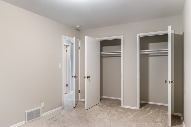 Photo - 7225 Euston St Unit 3