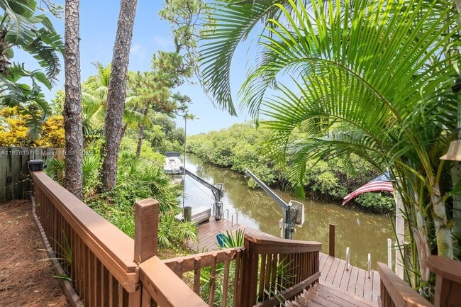 Photo - 17982 Tidewater Cir