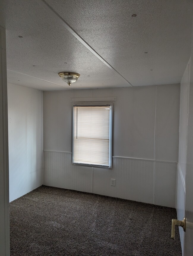 Photo - 2490 Poole Way