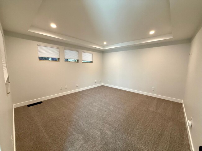 Photo - 4 Bedroom Home in Awbrey Butte Neighborhood – Unfurnished, Short Lease