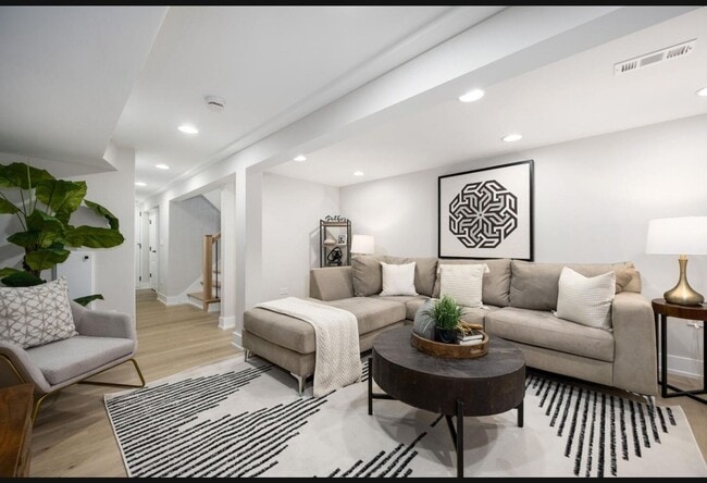 Photo - 8536 S Morgan St