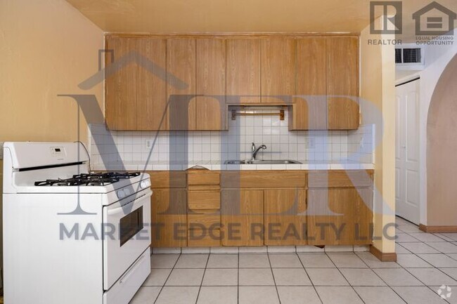 Building Photo - 3Bed/2Bath at 35th/Cactus! $1499 MOVE-IN S... Rental