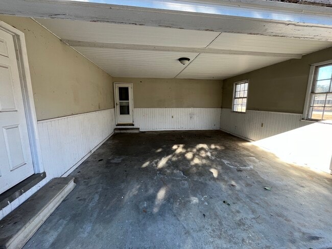 Photo - 704 E Grady St