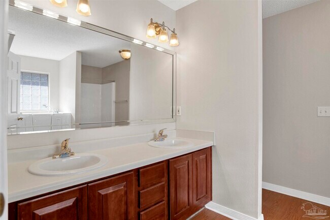 Photo - 578 Batten Blvd