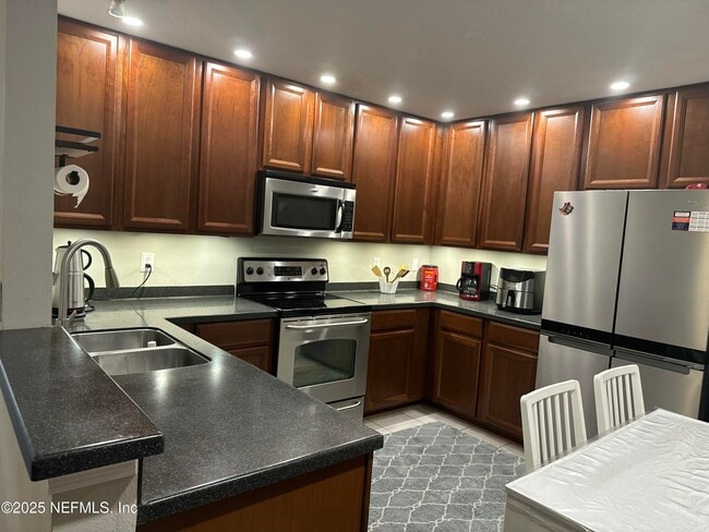Building Photo - 7036 Deer Lodge Cir Unit 106 Rental