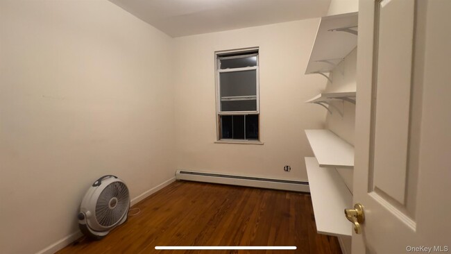 Photo - 220-29 Hempstead Ave