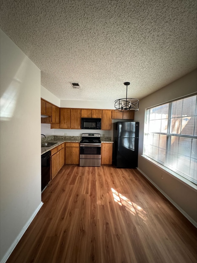 Photo - 1227 Dallas Dr