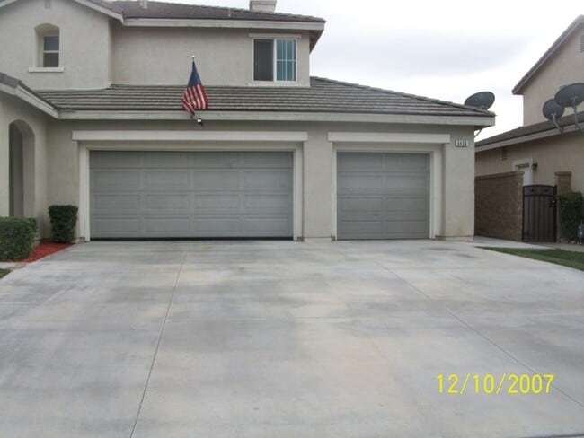 Photo - 5 bedroom 3 bathroom home in Eastvale!