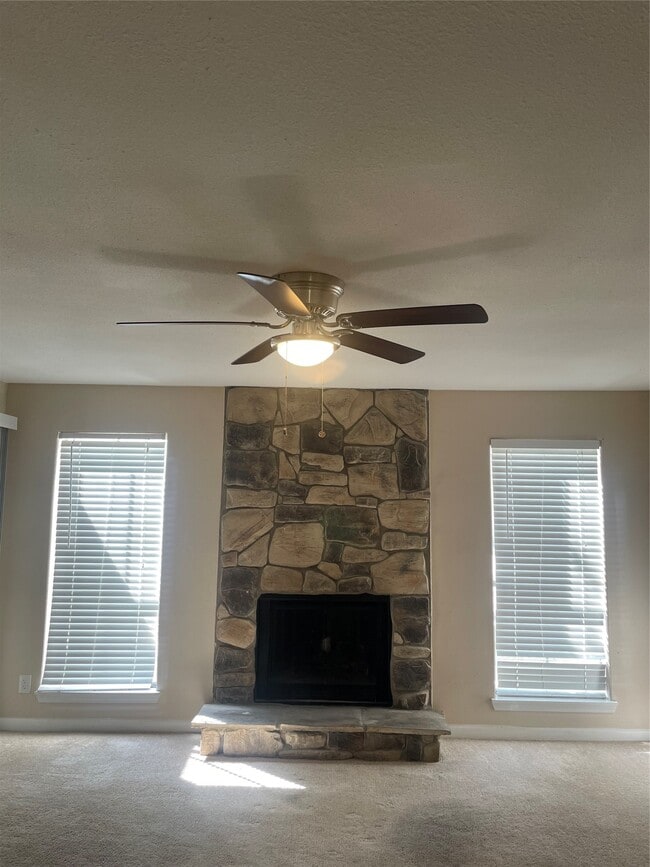 Photo - 17401 Red Oak Dr Unit 103