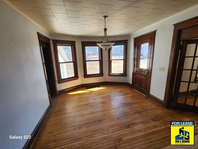 Photo - 232 Mill St