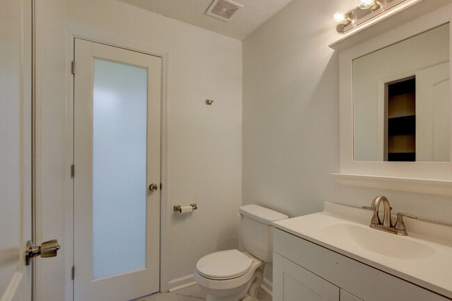 Photo - 729 Welsey Dr