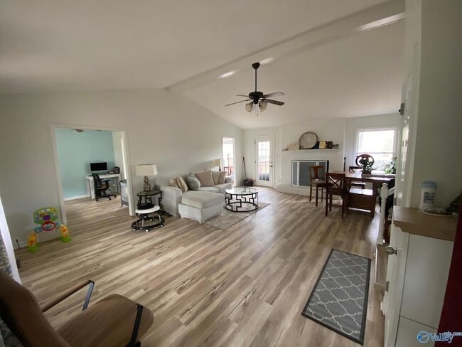 Photo - 137 Timberland Trce