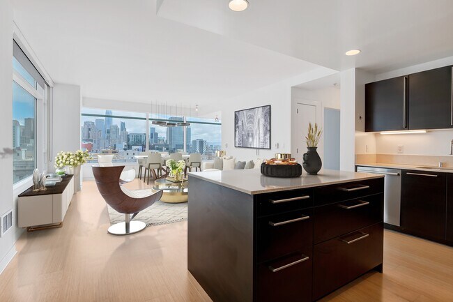 Photo - 611 Mission St