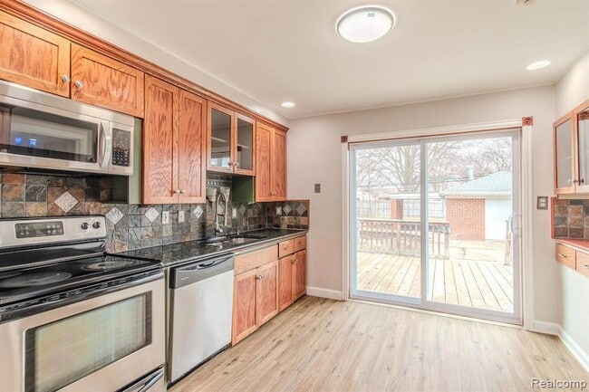 Photo - 20625 Elizabeth St