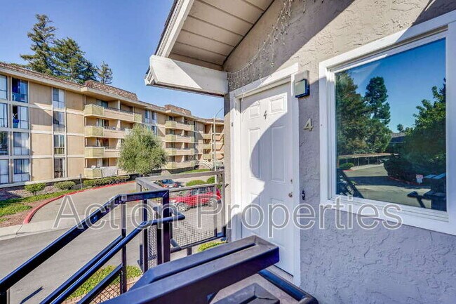 Photo - 685 Foxtail Dr Unit #4