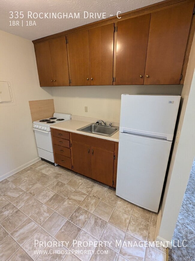 Photo - 335 Rockingham Dr Unidad C