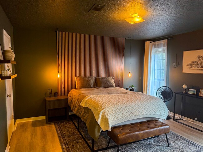 Building Photo - Make this move-in ready 3-bedroom, 2-bath home your own!