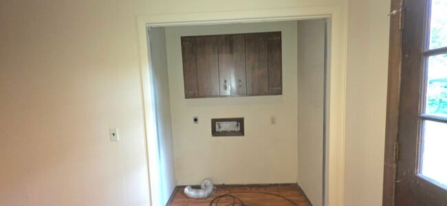 Photo - 2542 S Regina Ave