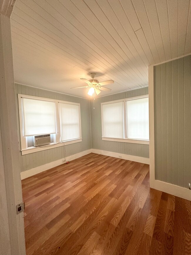 Photo - 218 First St