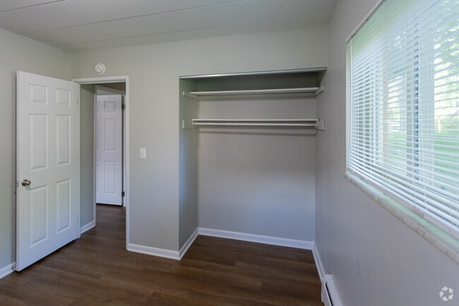 2BR, 1BA - 805SF - The Park On Montana