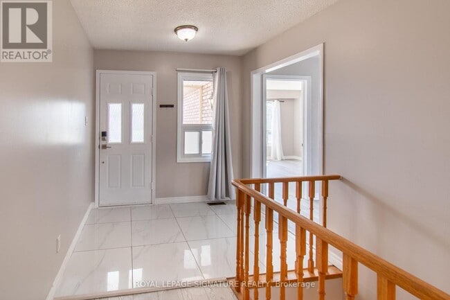 Photo - 208 Steel St