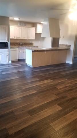 Photo - 909 Rolling Ridge Dr