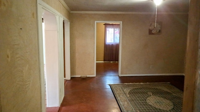 Photo - 6547 MacArthur Dr