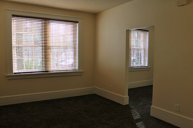 Photo - UPDATED DOWNTOWN ACROSS FROM COLONIAL CEME...