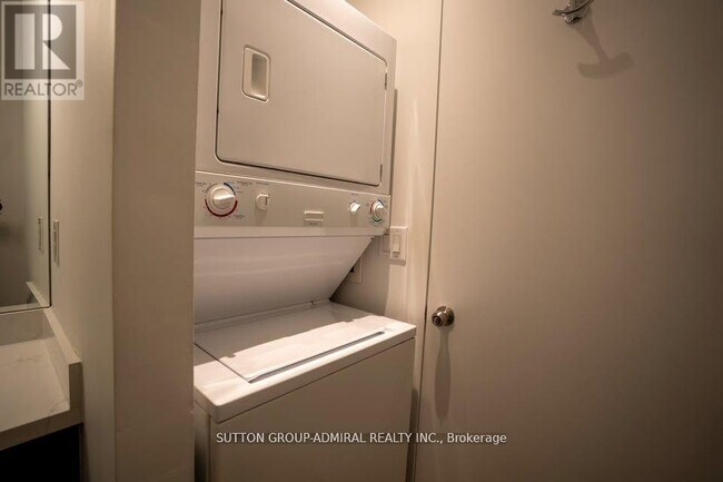 Photo - 2 Fieldway Rd Unit 717
