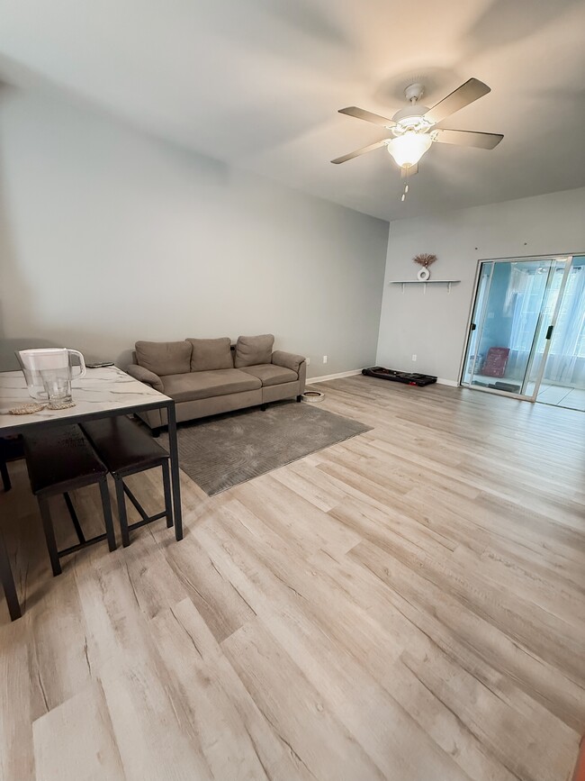 Photo - 23 Old Courthouse Way