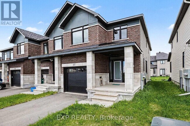 Photo - 27 Moosonee Cres