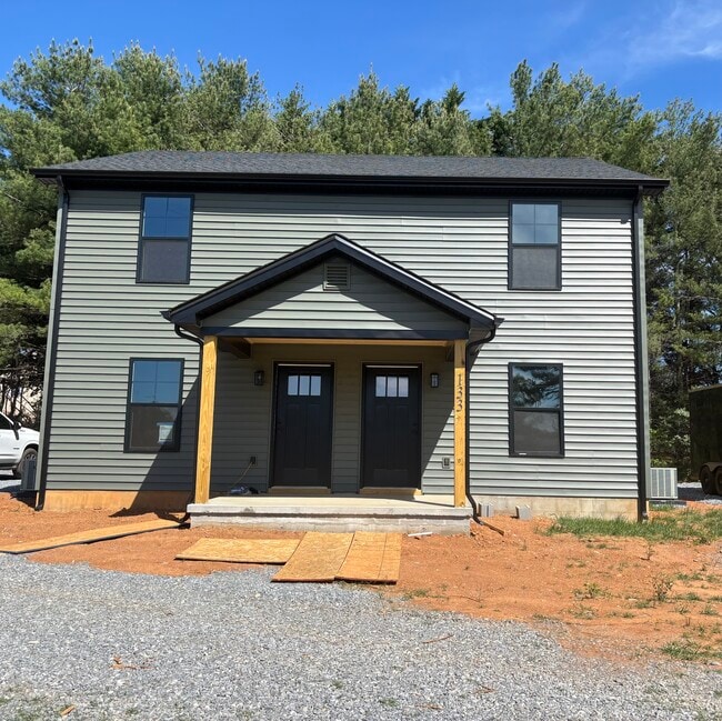 Duplex Units A & B - 176 Savage Ln Apartments