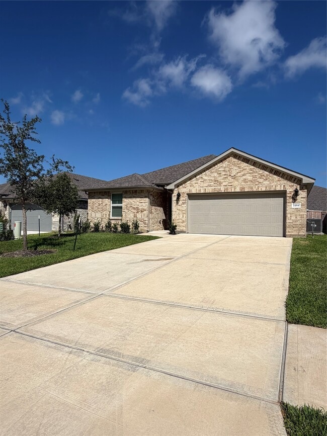 Photo - 1484 Waggoner Rnch Trl