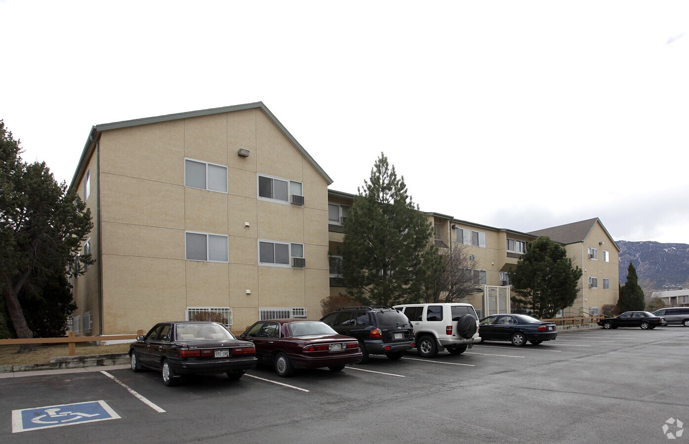 Photo - Hampton Village Apartments