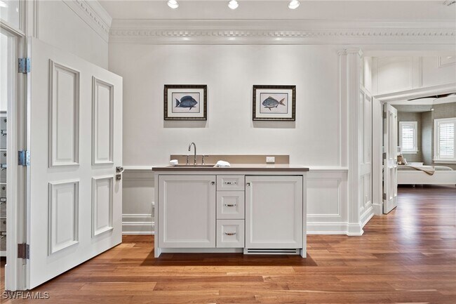 Building Photo - 2325 Lantern Ln