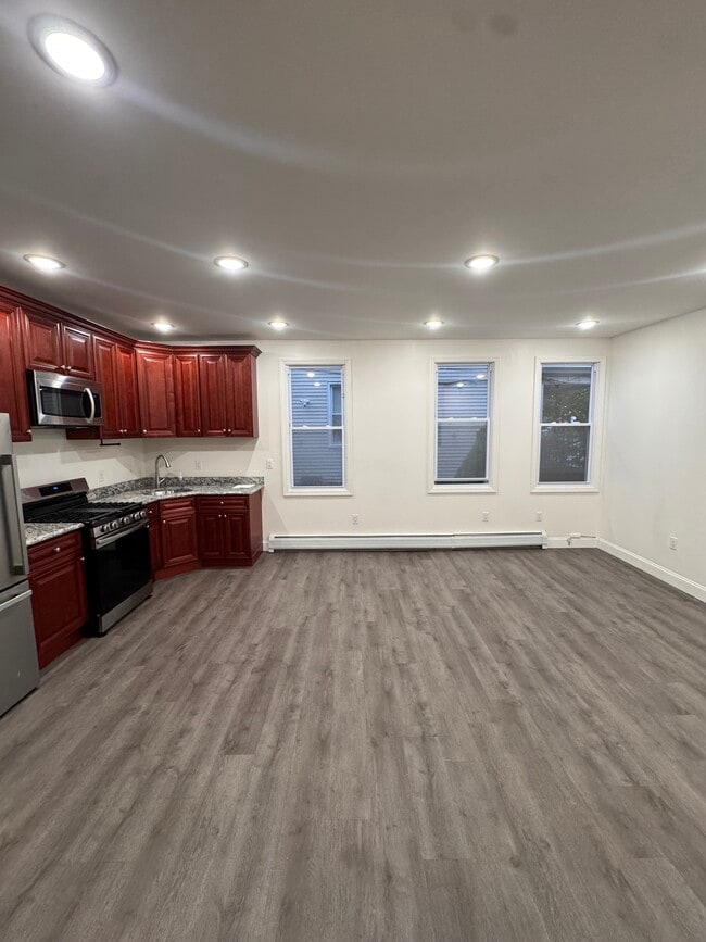 Building Photo - 72 Avenue C Unit 72 1-F