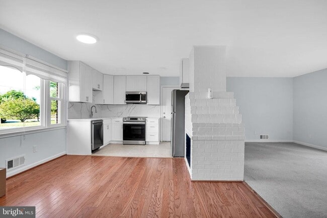 Building Photo - 13209 Thornton Dr