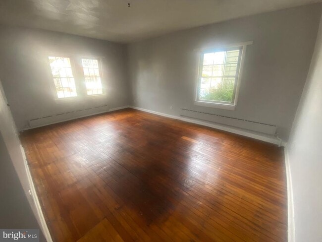 Photo - 109 N Thomas Ave Unit 2