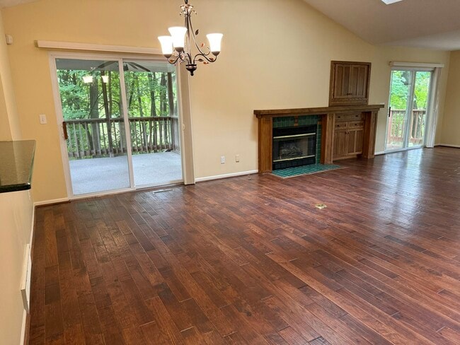 212 Chauncey Ct