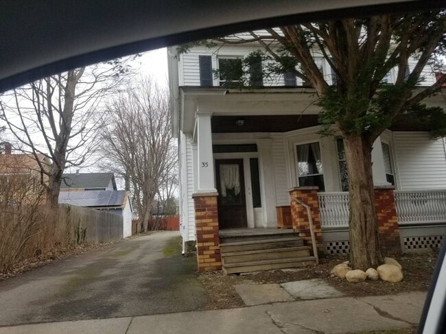 Photo - 35 Forest Pl Unit Upper
