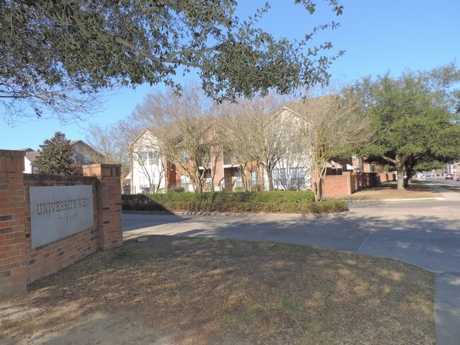 Photo - 710 E Boyd Dr Unit 403