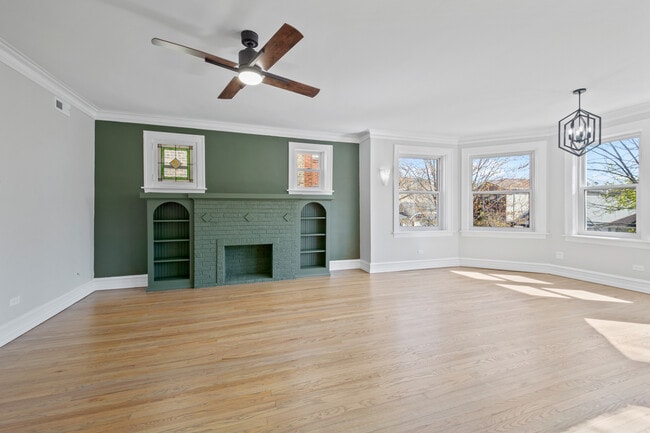 Photo - 4834 N Springfield Ave Unit 2