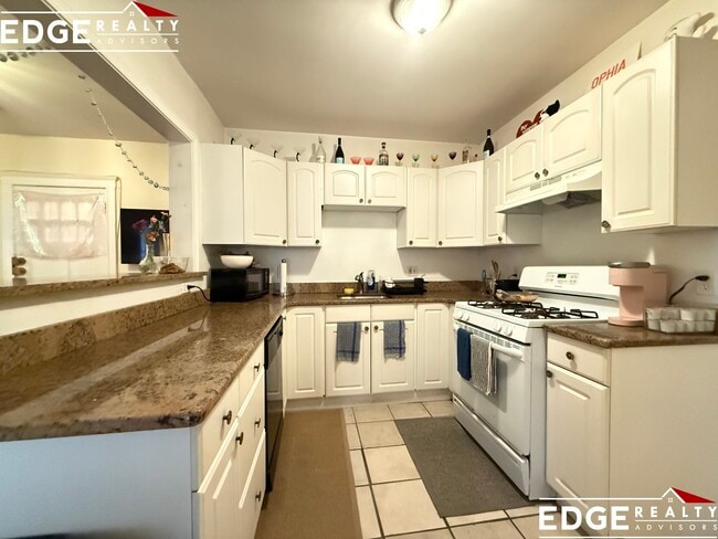 Photo - 74 Egmont St Unit 4