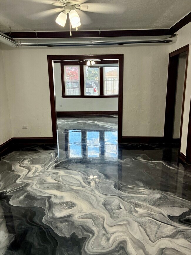 Photo - 5215 W Potomac Ave Unidad B